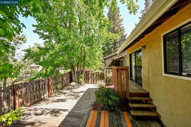 58 Ramsgate Lane, Pleasant Hill CA: https://media.crmls.org/mediaz/b27ae13c-4248-4f7f-81ca-19891e50136f.jpg