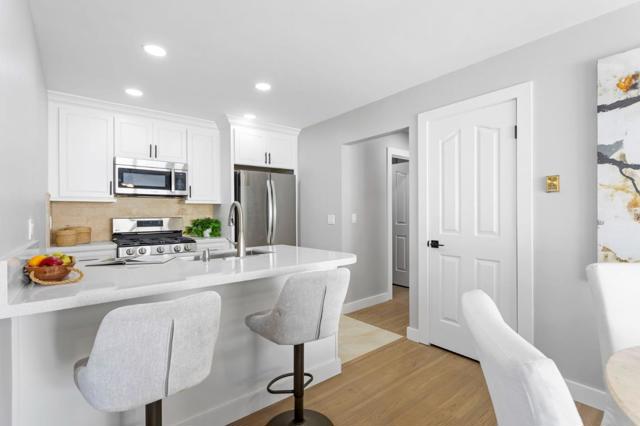 33169 Lake Oneida Street, Fremont CA: https://media.crmls.org/mediaz/b27be058-e5ca-4e74-b3a8-000703571ea3.jpg