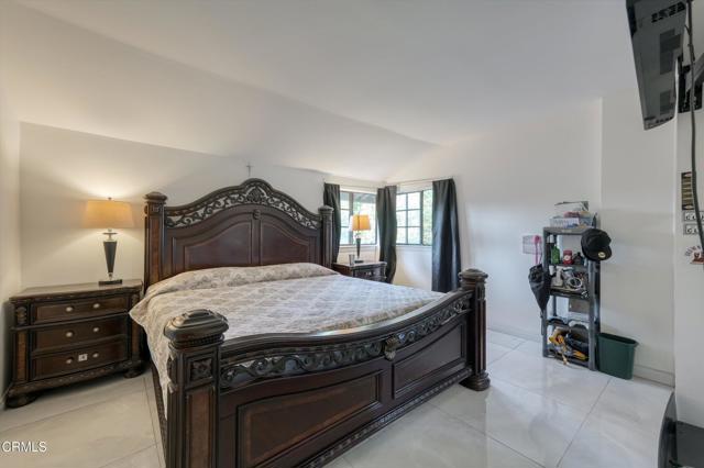 Detail Gallery Image 38 of 70 For 652 Stonebrook St, Simi Valley,  CA 93065 - 4 Beds | 2/1 Baths