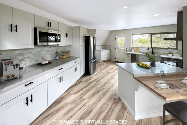 Image 4 of 36 For 70075 Linda Vista Road
