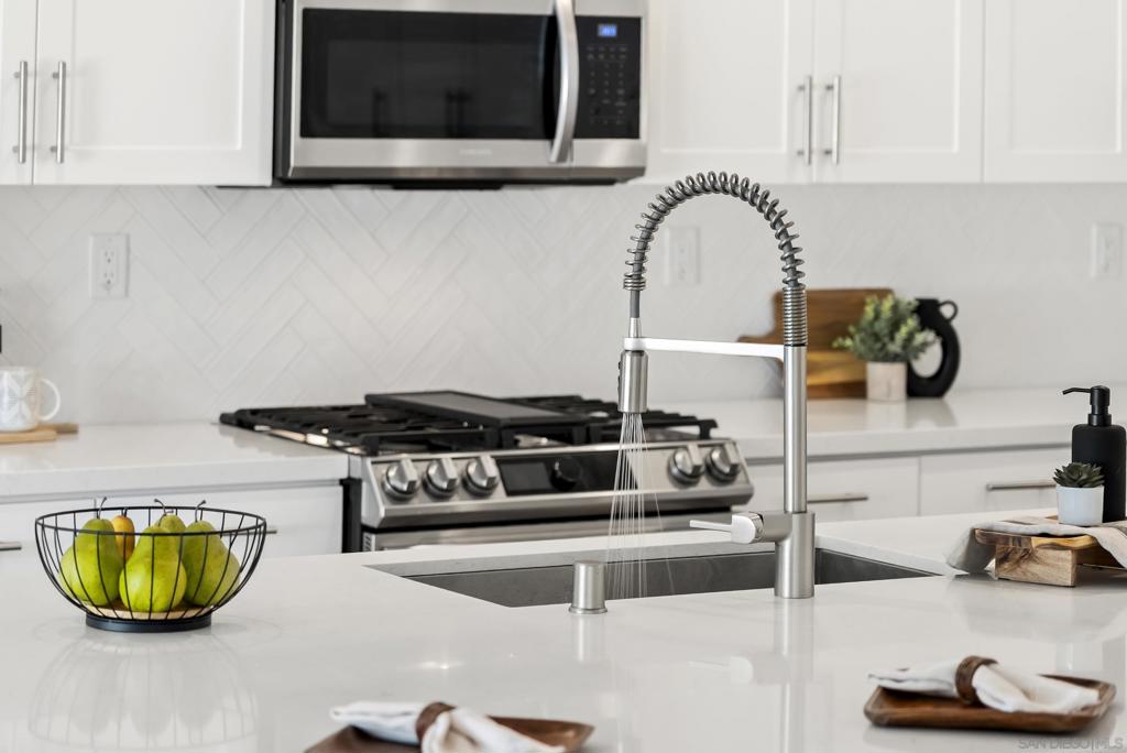 MLS #250041327SD image #13