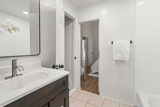 1338 York Street, San Francisco CA: https://media.crmls.org/mediaz/b27e6dfb-19c4-4745-99b4-b11e1c5f4369.jpg