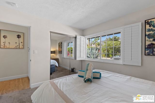 1186 S San Joaquin Drive, Palm Springs CA: https://media.crmls.org/mediaz/b27e86a6-1da9-47d0-957c-86f0e49b0c37.jpg