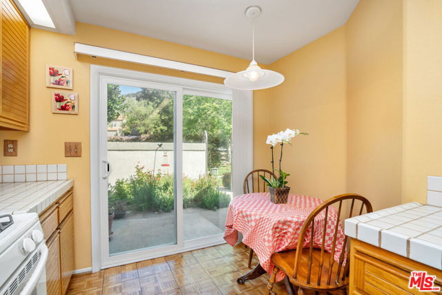 22211 Frontier Place photo 6