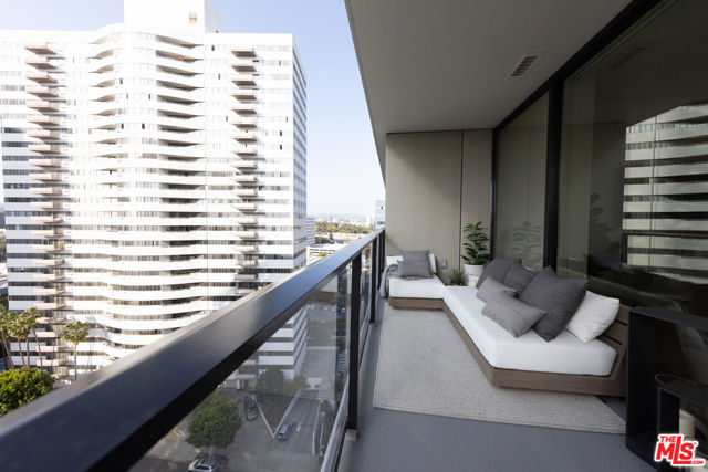 11750 Wilshire Boulevard, Los Angeles CA: https://media.crmls.org/mediaz/b27ee3e3-3fbd-43bc-93b6-16d15d708d1e.jpg