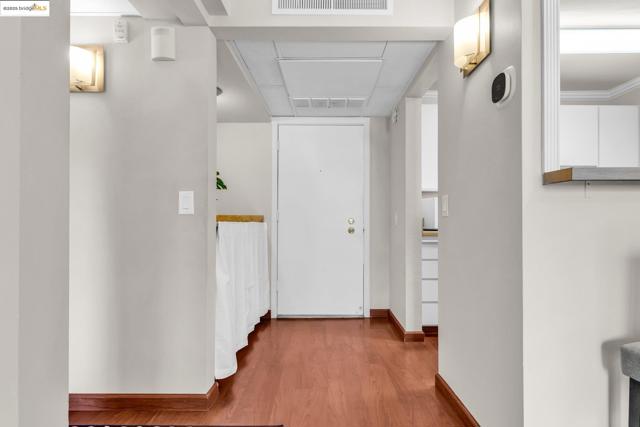 470 N N Civic Drive, Walnut Creek CA: https://media.crmls.org/mediaz/b27f4d6f-ad7f-469b-b748-1dc11321c1e6.jpg