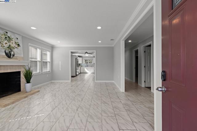 633 N P St, Livermore CA: https://media.crmls.org/mediaz/b27ff9fb-d66c-4cdb-b486-4e1da52e3567.jpg