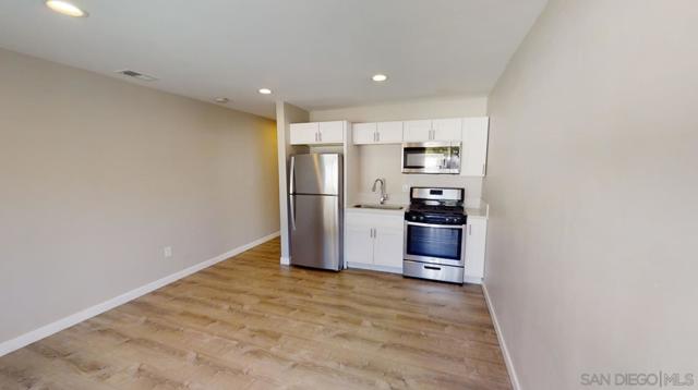 4917 Rockford Dr, San Diego CA: https://media.crmls.org/mediaz/b280281a-4094-44ae-abba-b74d49ceddea.jpg