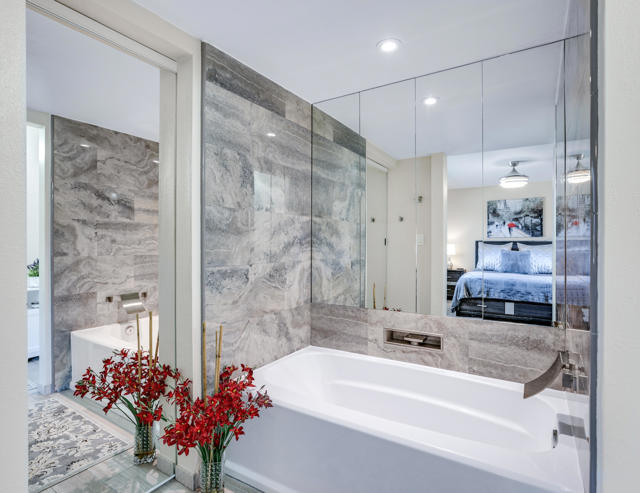 2274 N Indian Canyon Drive, Palm Springs CA: https://media.crmls.org/mediaz/b2809fc8-5e6a-487d-b005-fd0d9b1622d8.jpg