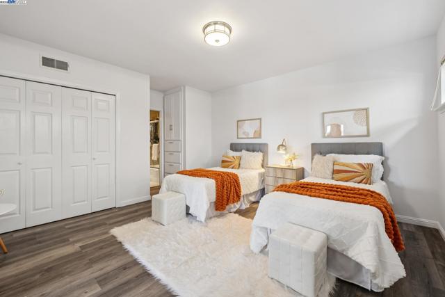 2140 Pullman Ave, Belmont CA: https://media.crmls.org/mediaz/b2813873-5c39-4e7a-8bd3-a16a574a4d42.jpg