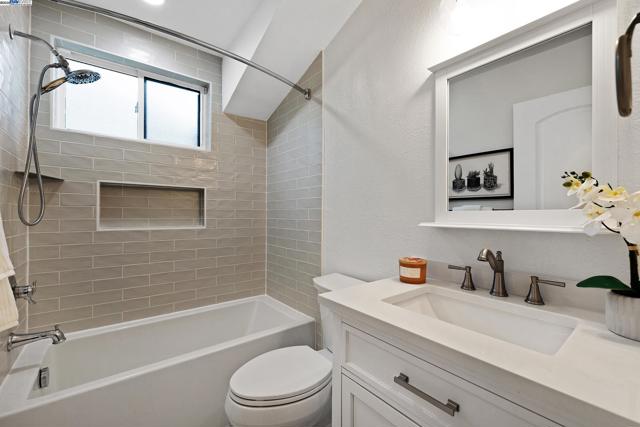 44840 Camellia Dr, Fremont CA: https://media.crmls.org/mediaz/b2820ff2-ff4e-47e8-9460-1cff1b86b162.jpg