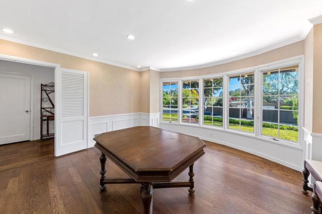 680 Fairway Circle, Hillsborough CA: https://media.crmls.org/mediaz/b285039c-d23c-4b64-a395-bc73612d92de.jpg