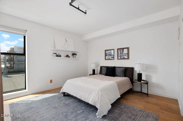 4115 Glencoe Avenue, Marina del Rey CA: https://media.crmls.org/mediaz/b2856466-cf4b-4f80-80c0-62741007d649.jpg