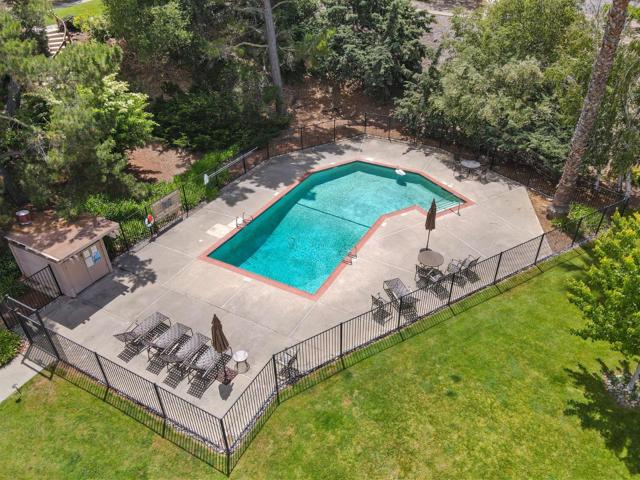 102 Calle Nivel, Los Gatos CA: https://media.crmls.org/mediaz/b285a0b5-c5d3-4a46-a7c2-50e05956b1ea.jpg