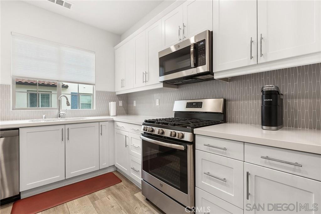 4374 Nautilus Way - photo 4