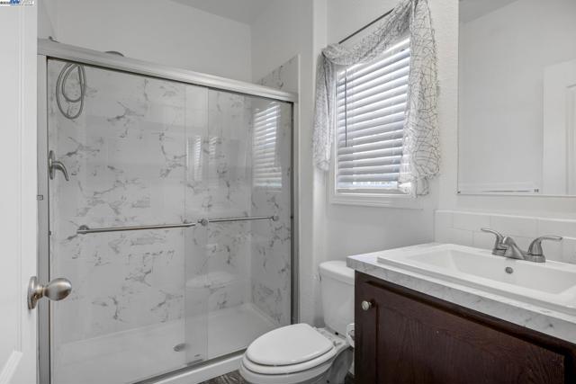 Image 55 of 58 For 552 Stonehaven Ct
