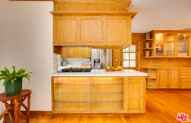7701 Toland Avenue, Los Angeles CA: https://media.crmls.org/mediaz/b2885033-0540-4192-b96f-a5947150ef19.jpg