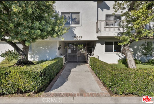 18547 Collins Street, #B12, Tarzana (los Angeles), CA 91356 Listing Photo  1