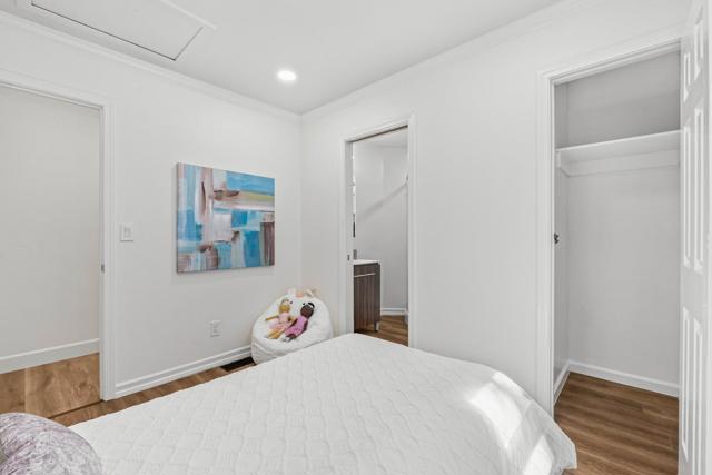 766 Nash Avenue, Menlo Park CA: https://media.crmls.org/mediaz/b28a705b-d95d-485b-afce-c65cda57b8e8.jpg