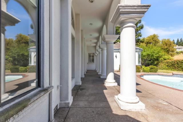 4443 Deer Field Way, Danville CA: https://media.crmls.org/mediaz/b28a9529-0a5f-4ab1-892e-b449586d6823.jpg