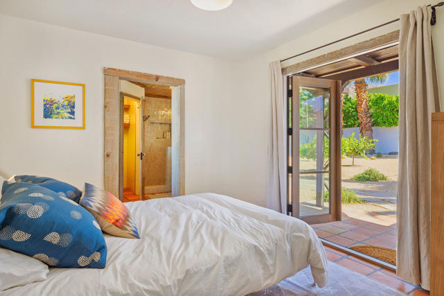 52862 Eisenhower Drive Drive, La Quinta CA: https://media.crmls.org/mediaz/b28b3e9d-41cf-498a-86a2-1ad7e611b746.jpg