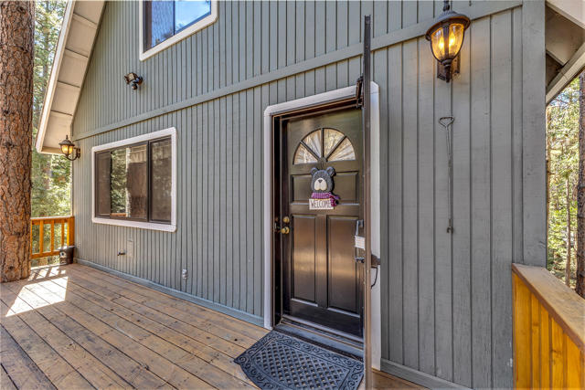 52402 Pine Ridge Road, Idyllwild CA: https://media.crmls.org/mediaz/b28c095a-c7c6-4e15-be34-7327656e50a0.jpg