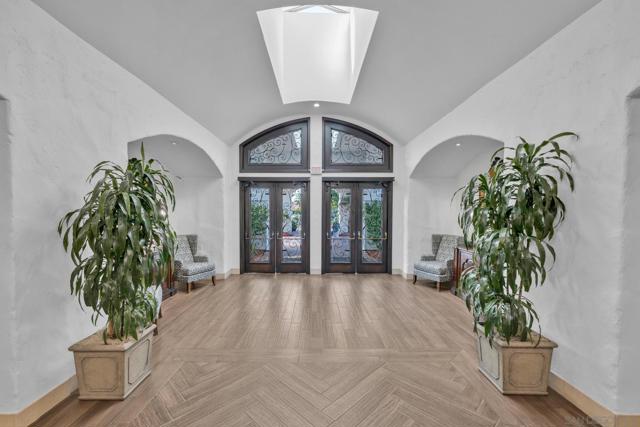 4676 Barcelona Way, Oceanside CA: https://media.crmls.org/mediaz/b28d5127-631d-4ed4-8172-7b82a4fb8b45.jpg