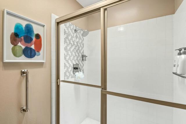 72205 El Paseo, Palm Desert CA: https://media.crmls.org/mediaz/b28d7613-e472-4633-bfdd-386bd5fabbe4.jpg