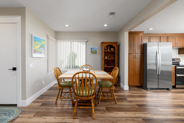 Detail Gallery Image 9 of 40 For 42308 Village 42, Camarillo,  CA 93012 - 2 Beds | 2 Baths