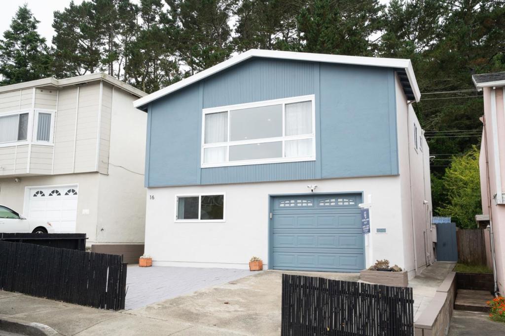 16 Canterbury Avenue
