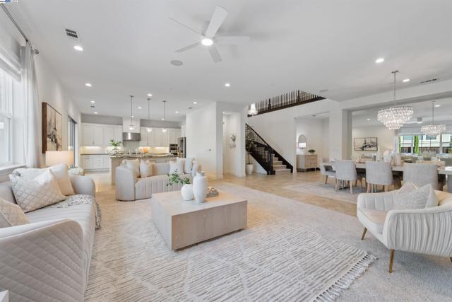 7152 Aubrey Way, Dublin CA: https://media.crmls.org/mediaz/b28f2250-88df-4619-bdc6-77a9bd2004dd.jpg