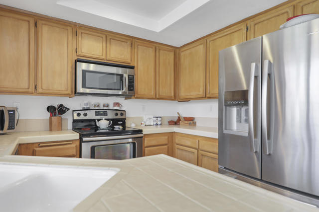 42285 Sultan Avenue, Palm Desert CA: https://media.crmls.org/mediaz/b28fcb2e-96e4-45b3-929d-65bfbcb79641.jpg