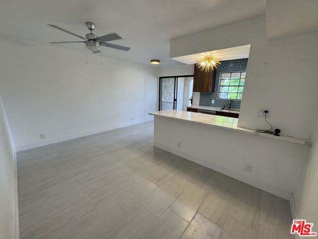 5300 E Waverly Drive, Palm Springs CA: https://media.crmls.org/mediaz/b2902d4a-65fb-41d5-8787-25853de4cb38.jpg