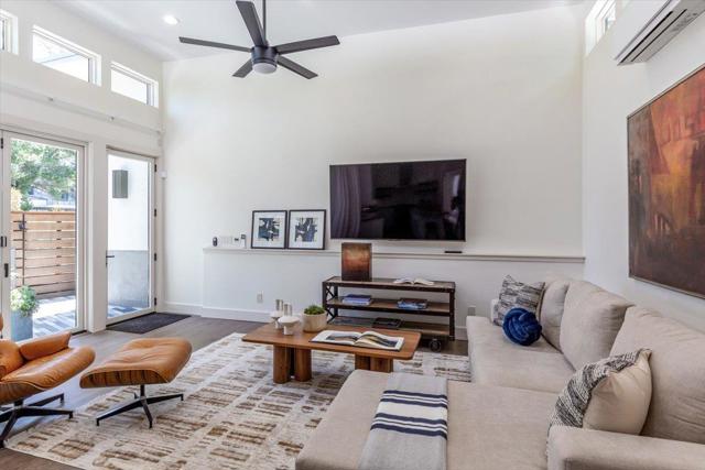 15902 Rochin Terrace, Los Gatos CA: https://media.crmls.org/mediaz/b290ea3a-1d37-4aa0-ba8c-3ee66c99f588.jpg