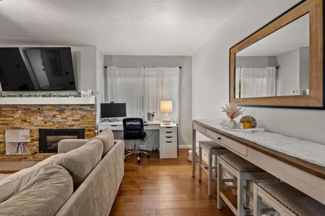 3095 Marina Drive, Marina CA: https://media.crmls.org/mediaz/b290f7ed-21be-419b-914f-7e9d349a3757.jpg