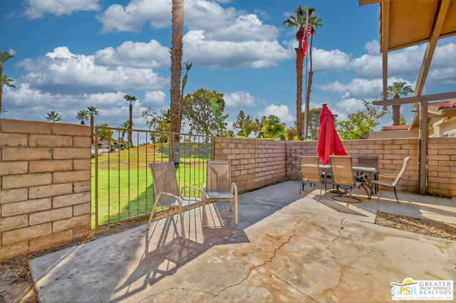 48910 Eisenhower Drive, Indio CA: https://media.crmls.org/mediaz/b291a235-0faa-4d6b-b1fa-675defd616aa.jpg