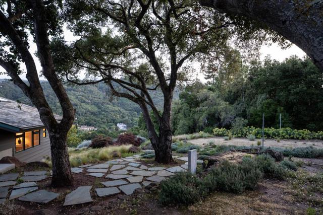 12008 Emerald Hill Lane, Los Altos Hills CA: https://media.crmls.org/mediaz/b29212b8-7481-4d6d-a690-3920a9bd3277.jpg