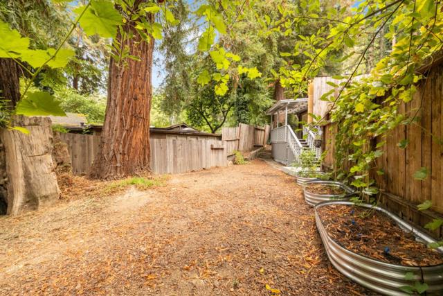 15765 Kings Creek Road, Boulder Creek CA: https://media.crmls.org/mediaz/b29235a8-da4a-48c4-b592-f3cd4440ef90.jpg