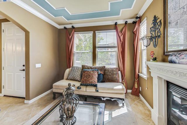 Image 7 of 53 For 3851 Silvera Ranch Dr