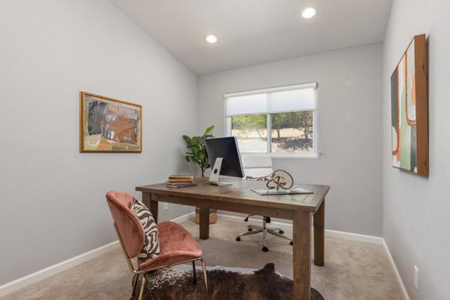 27465 Loma Del Rey, Carmel Valley CA: https://media.crmls.org/mediaz/b29372c1-b392-4ba2-8a0d-031ca480646e.jpg