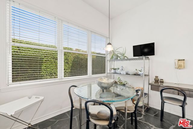 603 Ocean Avenue, Santa Monica CA: https://media.crmls.org/mediaz/b293b622-1d00-4576-aeed-c619be795b05.jpg