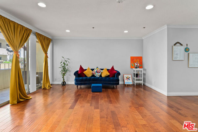 29641 S Western Avenue, Rancho Palos Verdes CA: https://media.crmls.org/mediaz/b293bfcc-13bf-42e8-a87e-1736f049e195.jpg