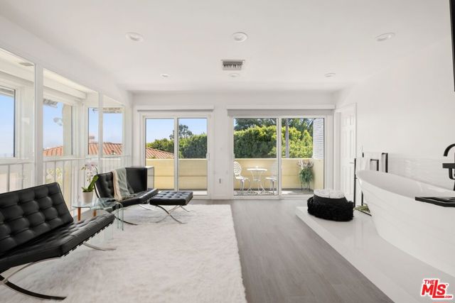 1244 Stradella Road, Los Angeles CA: https://media.crmls.org/mediaz/b293dc76-2542-4f3d-aa76-11fbc271f8a0.jpg
