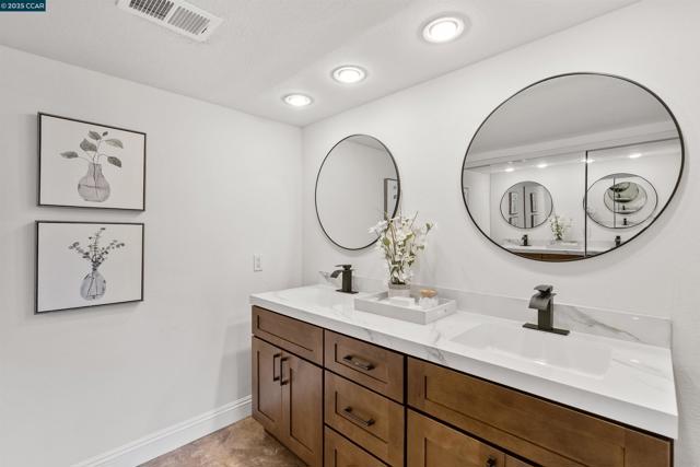 410 Hampton Court, San Ramon CA: https://media.crmls.org/mediaz/b294d336-ba7e-46f8-81d7-15fbc9bb7c81.jpg