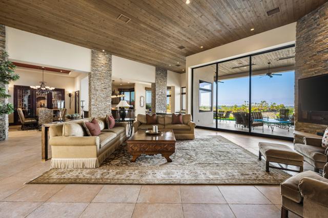 9 Nebulae Way, Rancho Mirage CA: https://media.crmls.org/mediaz/b295767d-ef7b-4b47-9007-8e1313fc944a.jpg