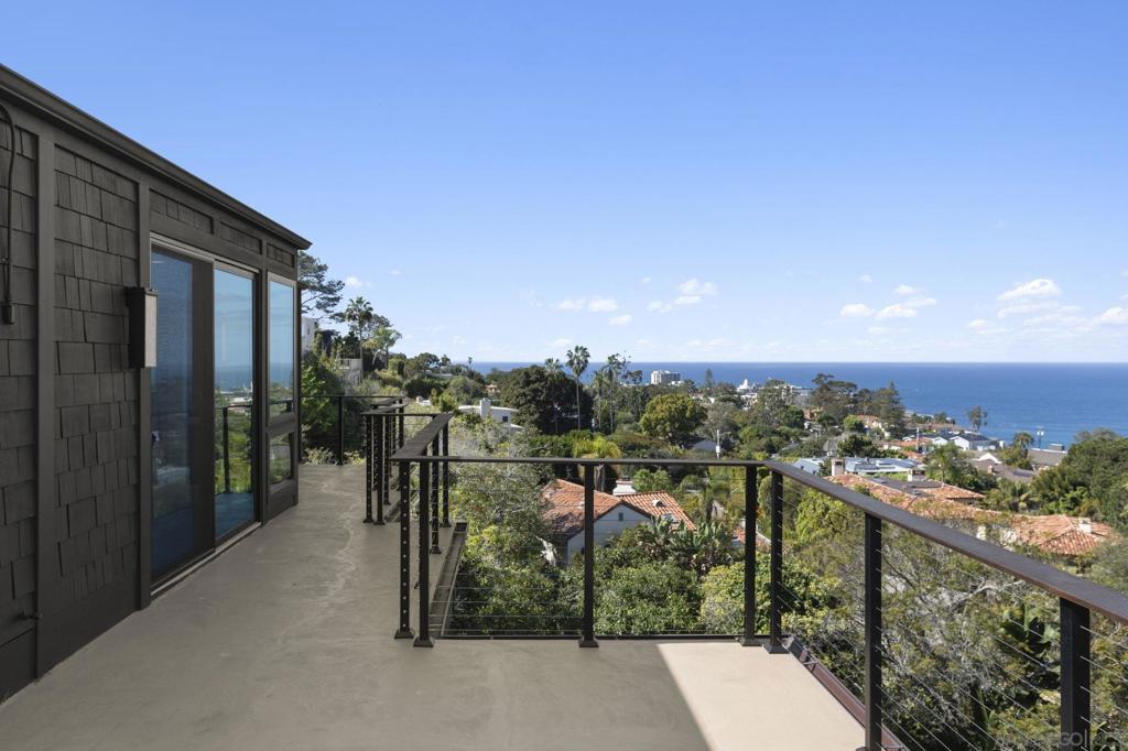1846 Castellana Rd - photo 15