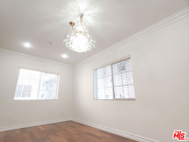 821 S Gramercy Place, Los Angeles CA: https://media.crmls.org/mediaz/b29658d6-1ee6-4576-a1e8-fb883e9e685a.jpg