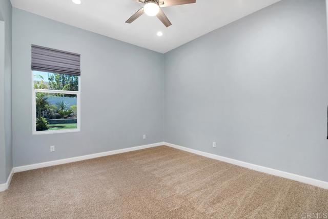 Detail Gallery Image 33 of 46 For 1733 Lemonadeberry Ln, Vista,  CA 92084 - 5 Beds | 3/1 Baths