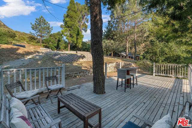 17832 Little Tujunga Canyon Road, Santa Clarita CA: https://media.crmls.org/mediaz/b2968253-5c40-4158-9e1a-3d00c450aaa6.jpg