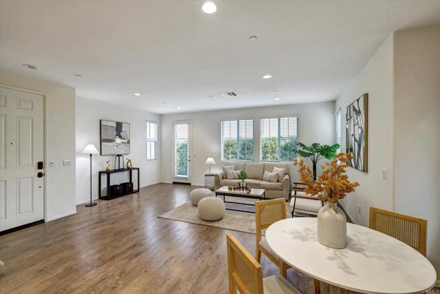 211 Silver Fir Court, Vista CA: https://media.crmls.org/mediaz/b298bf46-602a-4f73-82d3-a68b5ced87e3.jpg